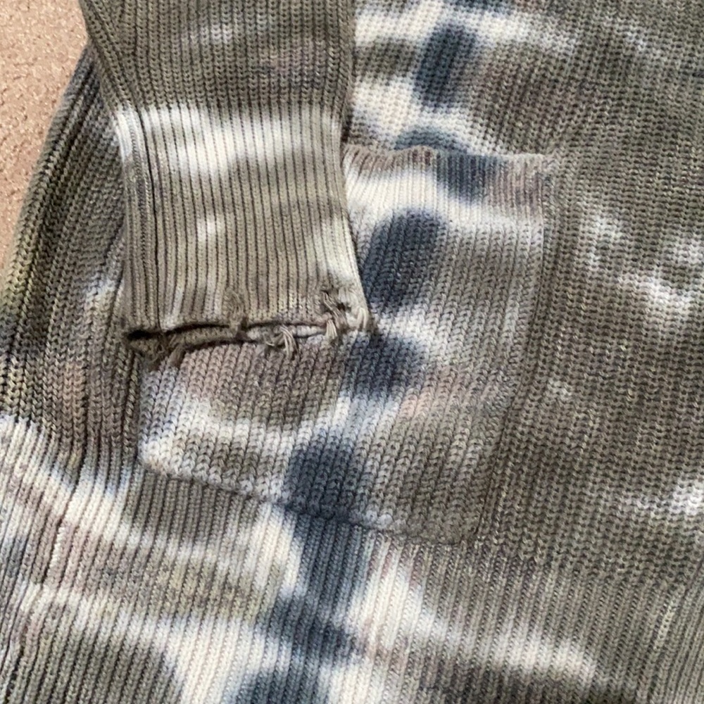 NEW Young Fabulous & Broke Indie Distressed Cardigan Sweater in Rare Camo Wash L - Picture 5 of 8